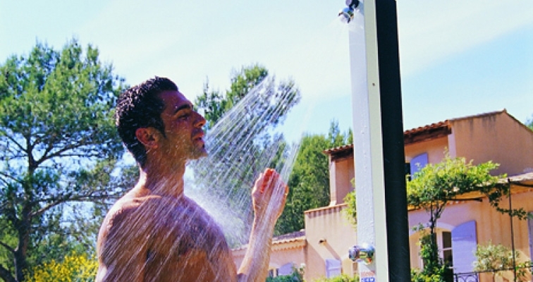 Douche solaire